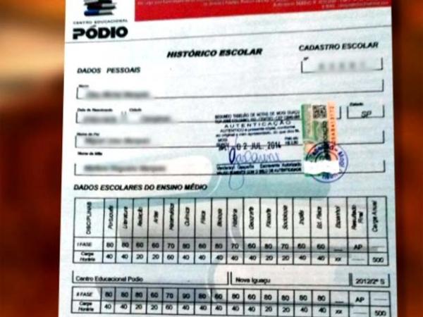 Diploma falso emitido por curso no Rio de Janeiro tinha notas e autenticação (Foto: Reprodução / EPTV)