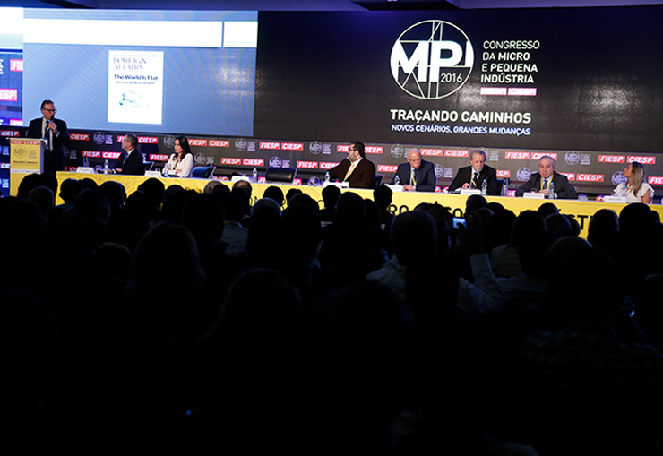 Comércio exterior é oportunidade e alternativa às oscilações do mercado interno