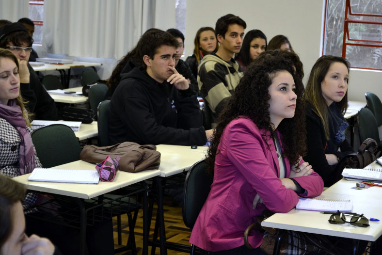 Inscrições abertas para ensino técnico gratuito no Colégio Unesc