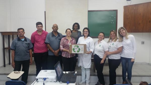 Coleta seletiva: curso de Engenharia do UNIFESO realiza ação de conscientização no HCTCO