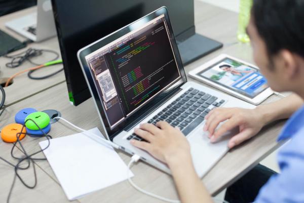 Diferença entre desenvolvimento de aplicações web e websites Diferença entre desenvolvimento de aplicações web e websites