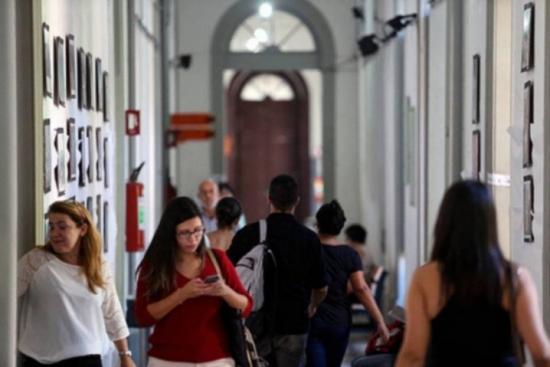 Se texto for aprovado, universidades públicas poderão cobrar por cursos de extensão, pós-graduação lato sensu e mestrado profissional