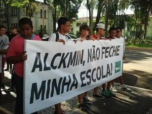 Protesto alunos São José dos Campos (Foto: Nicole Melhado/ G1)
