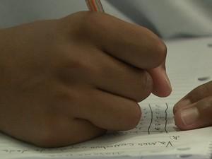 Jovens dizem que vão continuar a estudar quando deixarem a fundação (Foto: Marlon Tavoni/EPTV)