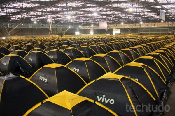 As mais de 5.000 barracas já armadas (Foto: Renato Bazan/TechTudo)