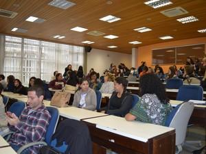 Visitantes prestigiaram defesa na UFSCar em São Carlos (Foto: Stefhanie Piovezan/G1)