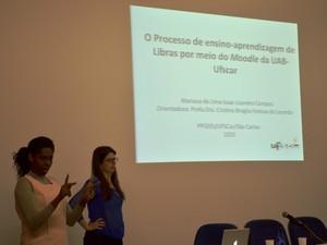 Mariana Campos foi a primeira pessoa surta a defender doutorado no Estado de SP São Carlos (Foto: Stefhanie Piovezan/G1)