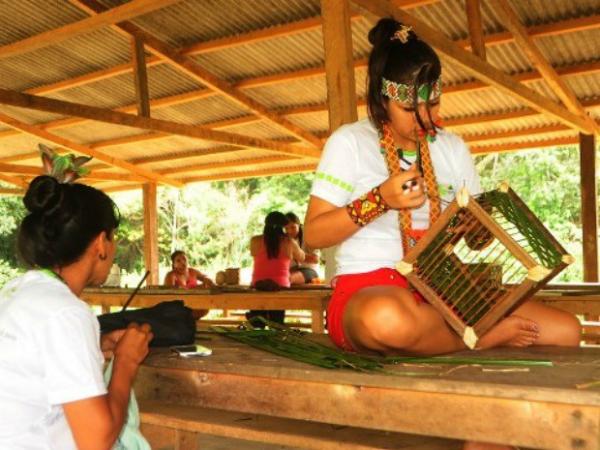 Indígenas de 18 comunidades do Acre recebem os cursos do Pronatec (Foto: Divulgação/Ifac)