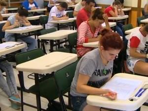 Quase 40 mil candidatos prestam vestibular da UFRGS no domingo (Foto: Reprodução/RBS TV)