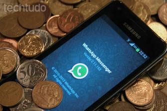 WhatsApp em meio a moedas (Foto: Luciana Maline/TechTudo)
