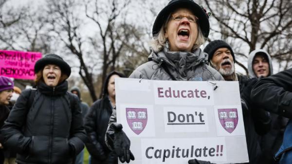 Harvard rejeita exigências, e Trump corta US$ 2,2 bi de universidade