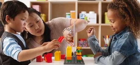 International School lança primeira plataforma de ensino bilíngue do mundo a utilizar kits LEGO® Education
