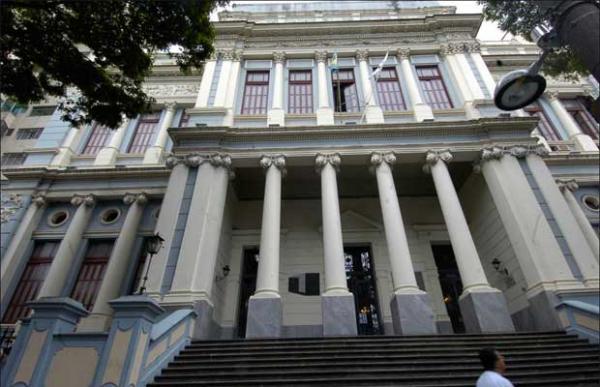 Justiça de MG impede faculdades de restringir matrículas ligadas ao Fies