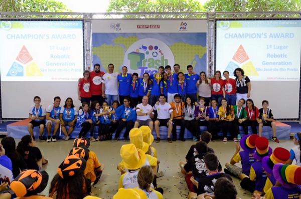 Sesi de São José do Rio Preto vence etapa estadual do 7º Torneio de Robótica